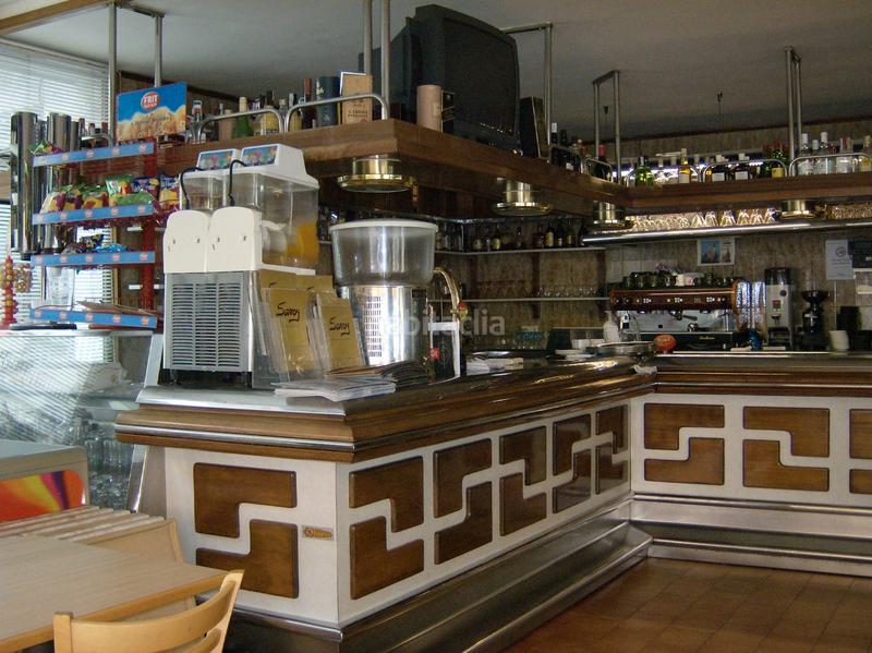 Foto e82f8cdc-b531-43e0-a9f3-559a25933036. Local comercial amb calefacció a Els Pins Blanes