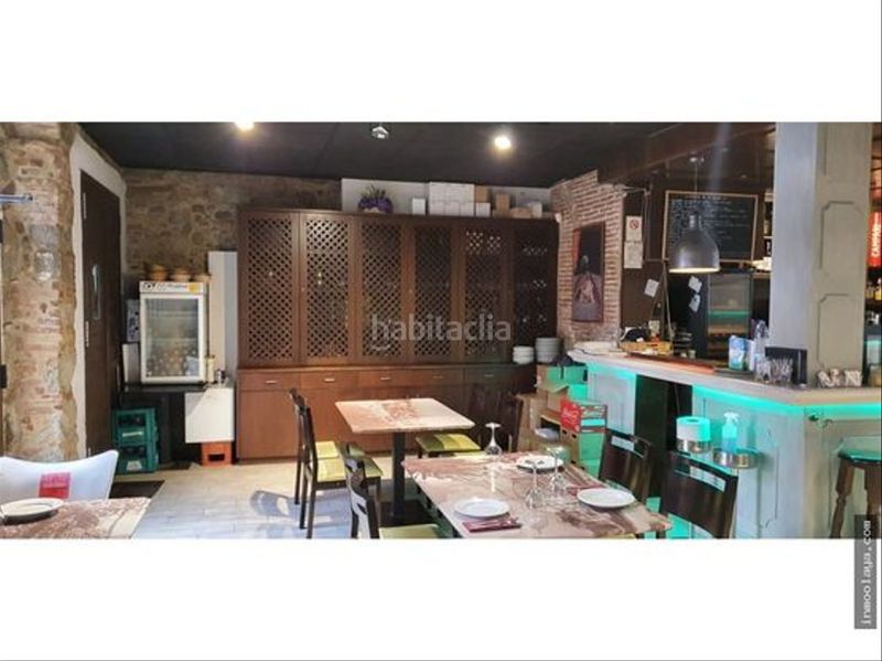 Foto 1fd3ced0-ba4f-48f6-b3f8-b7688a81c29d. Traspàs local comercial amb calefacció a Canet de Mar