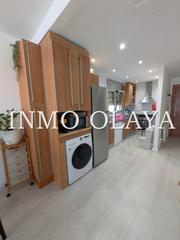 Appartement à Sant Vicenç dels Horts. Venta piso reformado con terraza y parking en el centro de san v