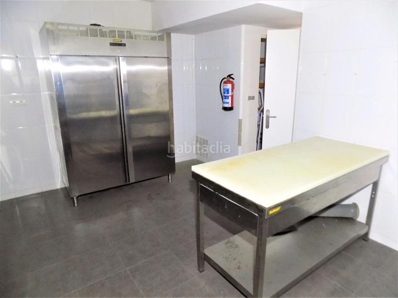 Foto 08c3bea8-752e-45b9-8eaf-65ec2d4c7d79. Business premise with heating in Canovelles