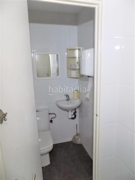 Foto 2dbc5025-fb45-4c95-85c0-c740bc2f448c. Business premise with heating in Canovelles