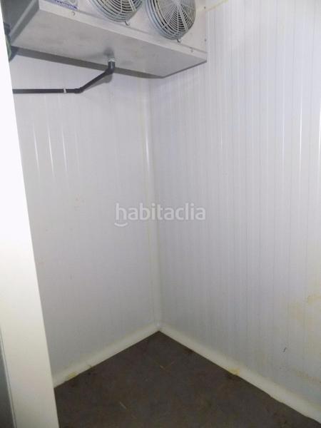 Foto 65643efe-a2b4-44c2-a319-c9a0ec2e5f56. Business premise with heating in Canovelles