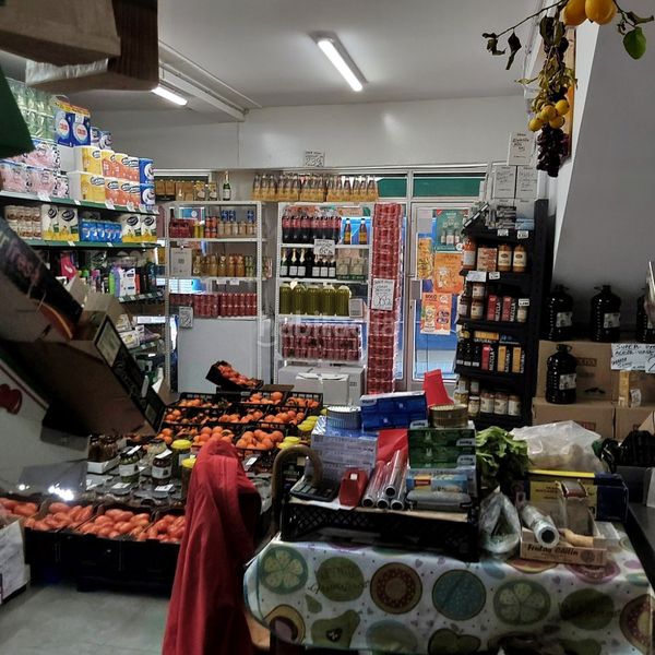 Foto 24c10738-4e3f-473d-82e6-aae0fa0fa611. Traspaso local comercial traspaso de supermercado en Sabadell