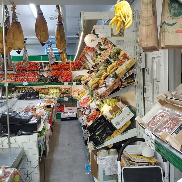Foto b13a2c4f-6ccf-45d9-ab40-c780b8fe89d5. Traspaso local comercial traspaso de supermercado en Sabadell