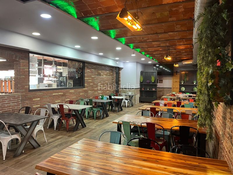Foto 415063dc-3768-4e9a-8da1-6f19d1446d3f. Traspaso local comercial traspaso restaurante braseria en gimnasio y club de padel en el centro en Sabadell