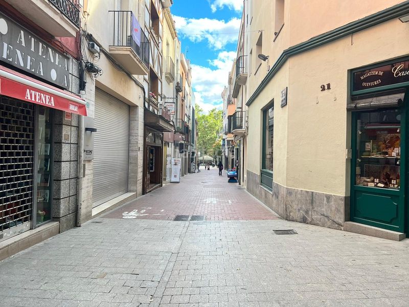 Foto f79b75eb-b03e-4586-ad10-7b6107985f32. Traspàs local comercial a Barri del Centre Terrassa