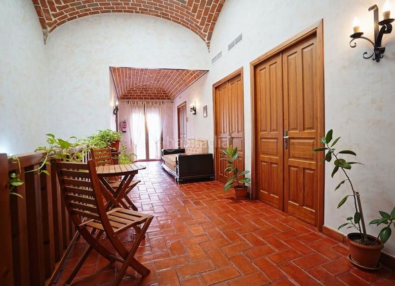 Foto f085490b-04d8-4a24-b989-6dfe6d87fc27. Edificio in Alange