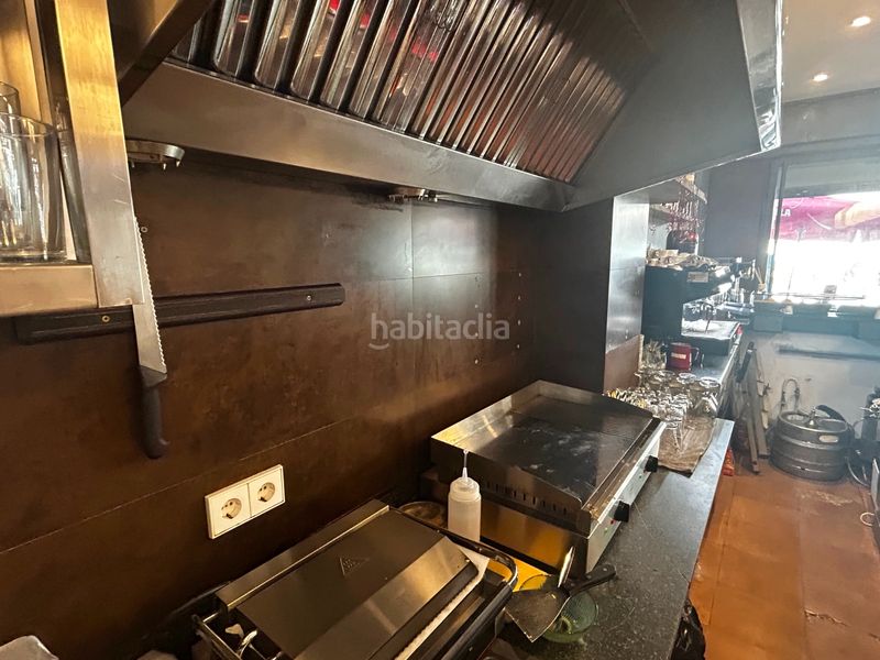 Foto b0e2e6b2-a837-4ca1-9711-e70148ad295c. Traspaso local comercial traspaso restaurante en Poblenou Barcelona