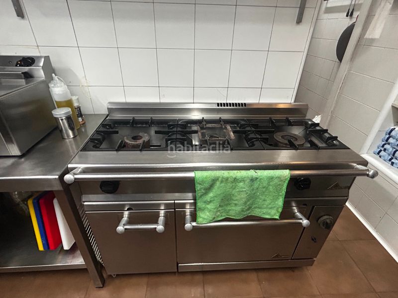 Foto dbcb1d41-8268-441f-9e75-8b5b340275df. Traspaso local comercial traspaso restaurante en Poblenou Barcelona