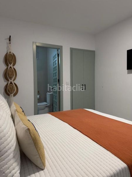 Foto d986db1d-db21-4512-815c-301780619648. Edificio in Peal de Becerro