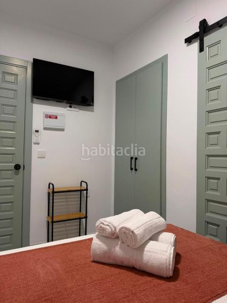 Foto f6b725ff-d627-40b5-8170-971a2c40c3ce. Edificio in Peal de Becerro