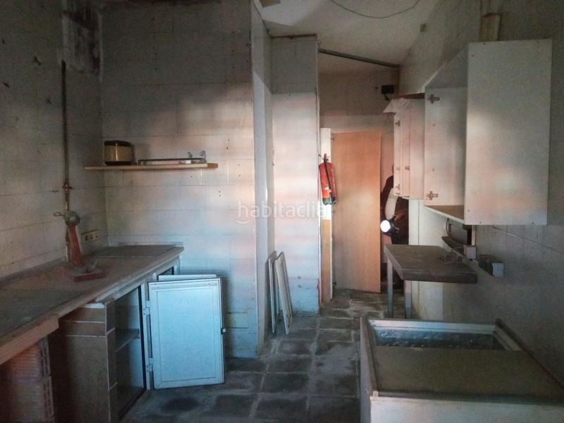 Foto 161f0374-2654-40ce-9f30-d23cbd365126. Local comercial venta de local comercial por jub en Cerdanyola del Vallès