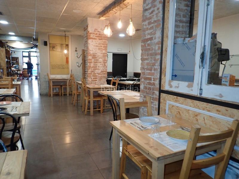 Foto f886a0aa-e1d3-4063-872b-4baf536f6206. Local comercial amb calefacció a Centre Prat de Llobregat (El)