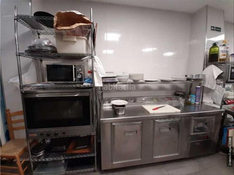 Foto 1c4cec7f-dcd0-4581-bcbf-79ce4d322ca7. Traspàs local comercial amb calefacció a El Poble Sec - Parc de Montjuïc Barcelona