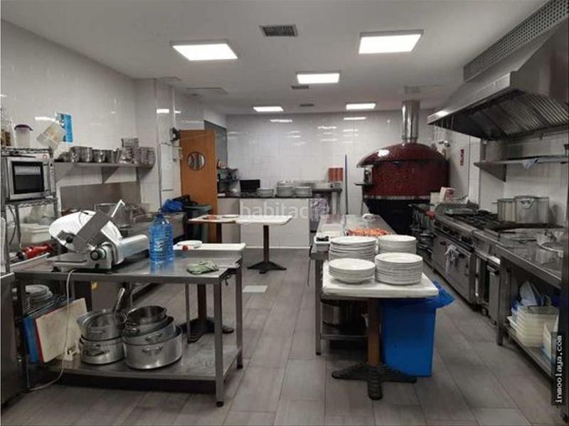 Foto b34fd388-4380-43e5-a410-e769d48ec069. Traspaso local comercial traspaso restaurante pizzería en Barcelona