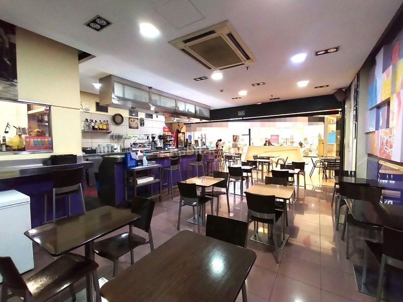 Foto 23612b8d-b4a3-427f-bcf9-57935cfe37b7. Traspaso local comercial traspaso bar restaurant en Sant Boi de Llobregat