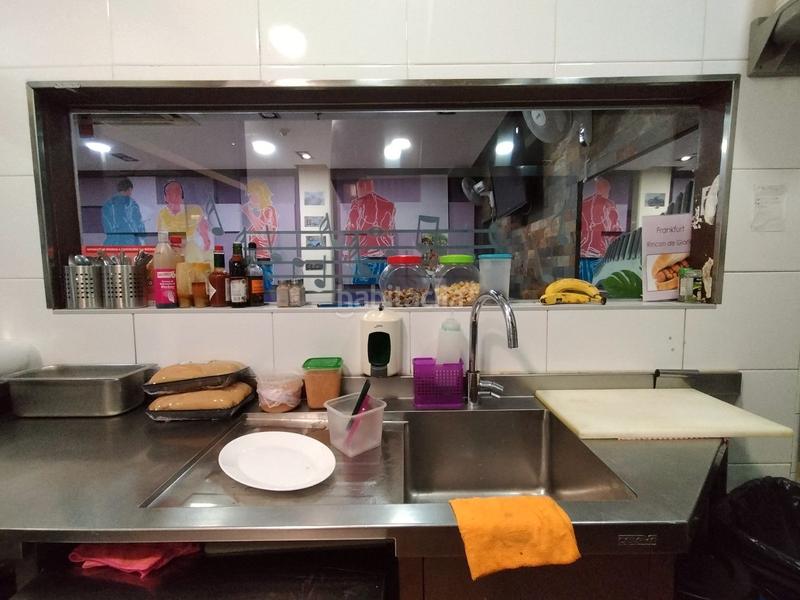 Foto 87ff2099-de2c-41d2-b078-e432c07f16b1. Traspaso local comercial traspaso bar restaurant en Sant Boi de Llobregat