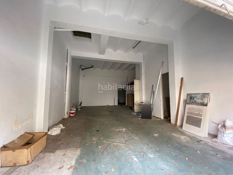 Foto 8b9df967-ce79-4671-b78e-c18a1aadc12a. Local comercial amb calefacció a La Font d´en Fargues Barcelona