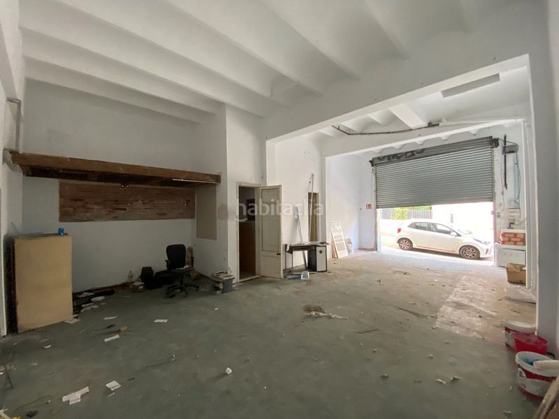 Foto c12eeaa6-e7d2-4276-8933-8e79b5b83997. Local comercial amb calefacció a La Font d´en Fargues Barcelona