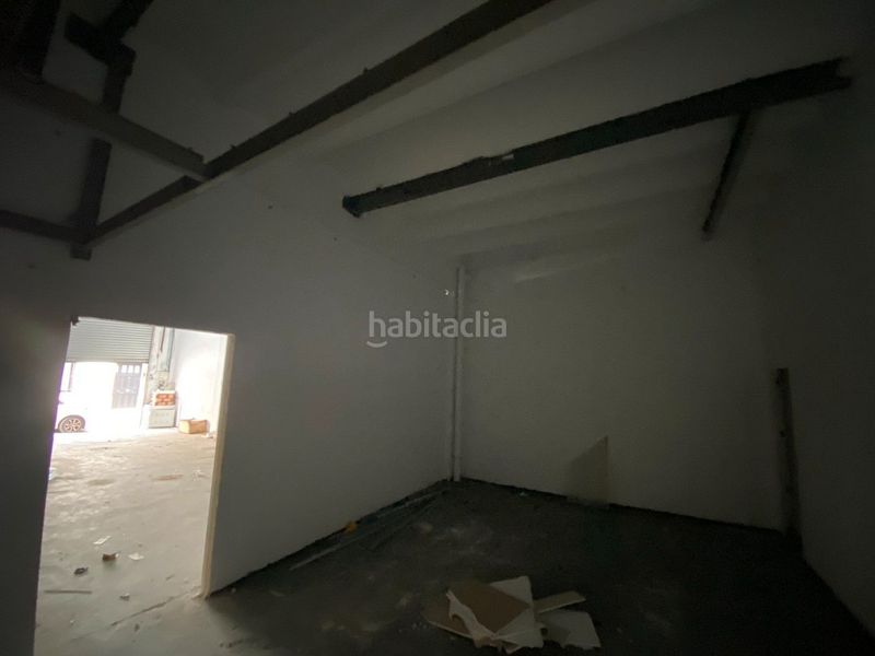 Foto c285f9f0-1625-4c3a-ae0e-3ac16ae56813. Local comercial amb calefacció a La Font d´en Fargues Barcelona