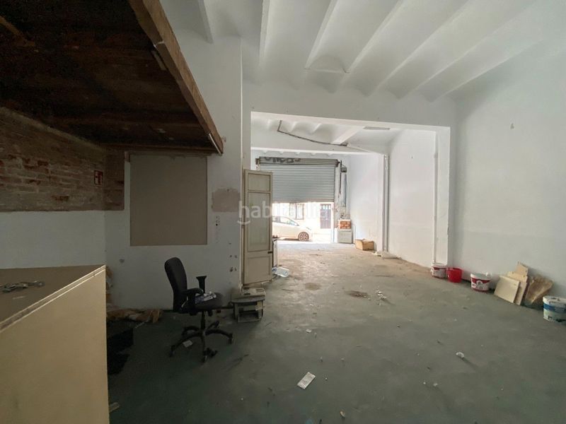 Foto db8ce7ff-0d40-4d4d-b16e-11f3cd310bd9. Local comercial amb calefacció a La Font d´en Fargues Barcelona