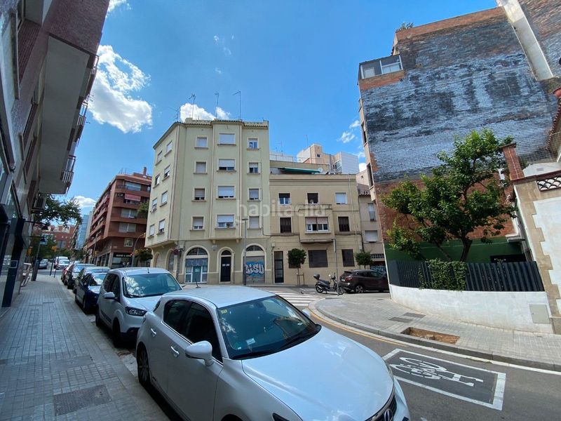 Foto eb4ebdda-8f70-42f8-a6dd-70e2524e4119. Local comercial amb calefacció a La Font d´en Fargues Barcelona