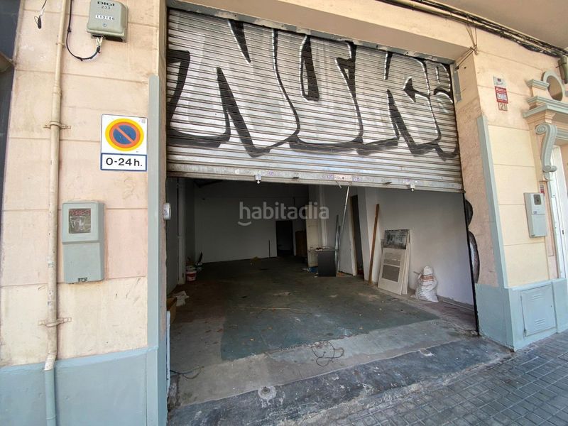 Foto ff954a61-686b-4b74-aacd-523e4b506006. Local comercial amb calefacció a La Font d´en Fargues Barcelona