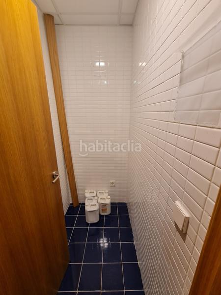 Foto 9ef53e3d-ab23-4046-b063-eacf3d3b2f7f. Rent business premise in Viesques Gijón