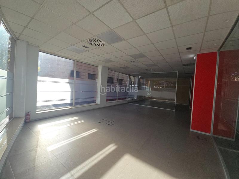 Foto 05234682-bd79-4842-9c91-034f95b7f23c. Alquiler local comercial avda principe de asturias 41 en Gijón