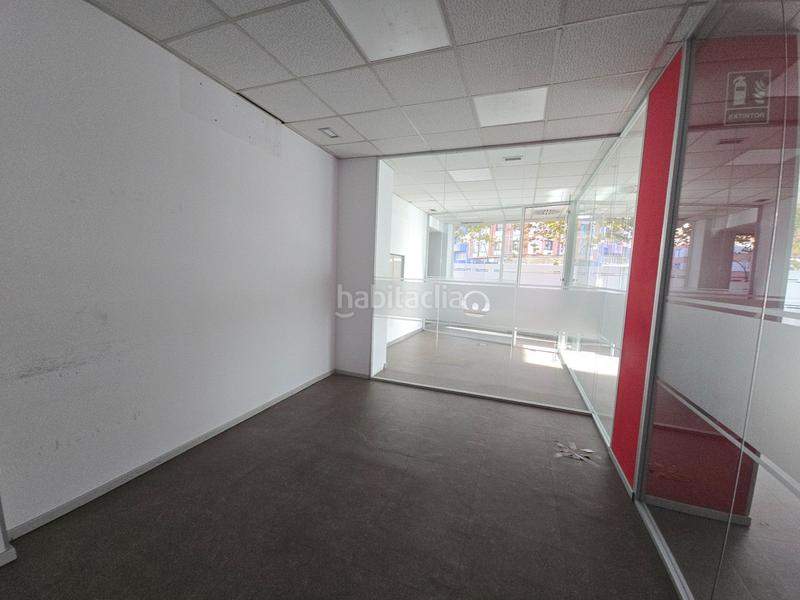 Foto 111aa66d-8dc3-448a-9dc3-94b07d755921. Rent business premise in La Calzada Gijón