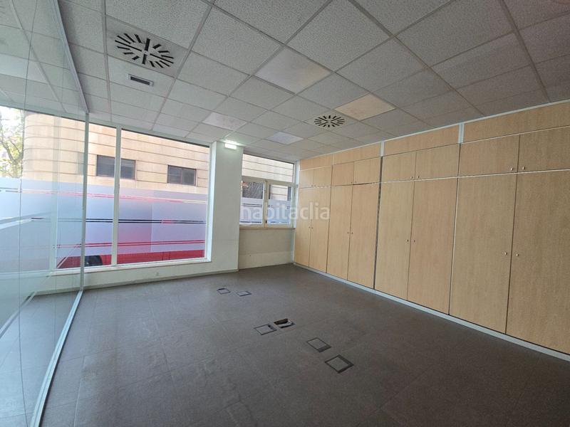 Foto 4e8dff41-474a-4cea-a28a-293b002e7191. Rent business premise in La Calzada Gijón