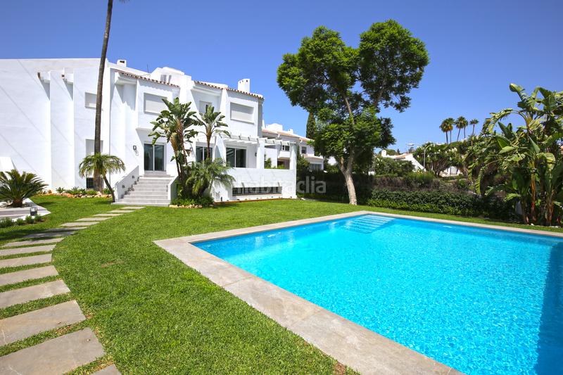 Foto 125403d1-302f-44f7-a9de-6279362864e4. Maison jumelée avec chauffage piscine dans Nueva Andalucía centro Marbella