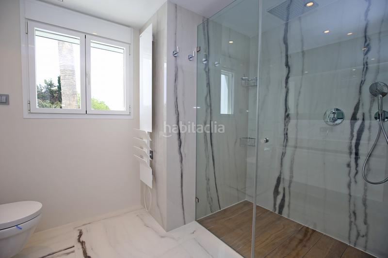 Foto 893df5e6-0e21-463a-bfa7-1606dc4f9df0. Maison jumelée avec chauffage piscine dans Nueva Andalucía centro Marbella