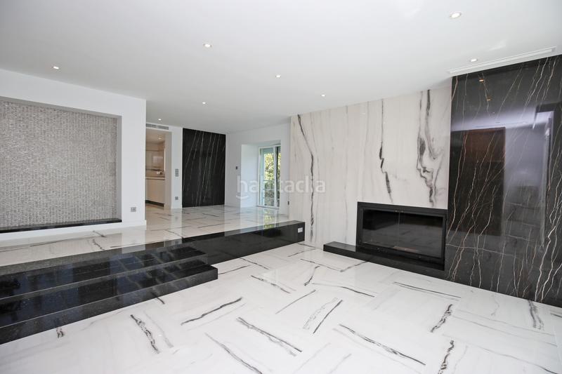 Foto 96c7fb2b-cf0d-4dc1-b5db-81daa988f87b. Maison jumelée avec chauffage piscine dans Nueva Andalucía centro Marbella