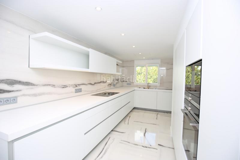 Foto a84a9d6f-4671-42d7-b697-62bd6a94a8b1. Maison jumelée avec chauffage piscine dans Nueva Andalucía centro Marbella