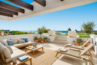 Casa in Puente Romano. Lujo recién construido, cuatro dormitorios, villa orientada al s