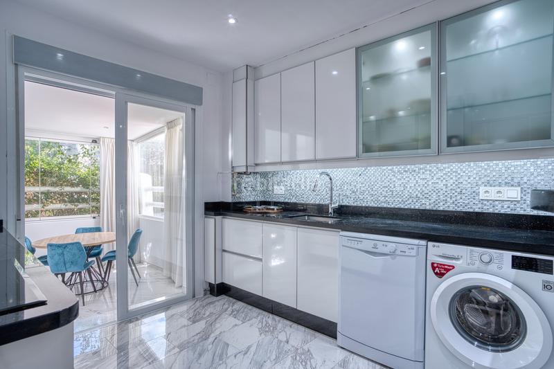 Foto 7fb95c23-ee14-4a3c-b110-6cad3b9f1762. Planta baixa amb aparcament piscina a La Carolina - Guadalpín Marbella