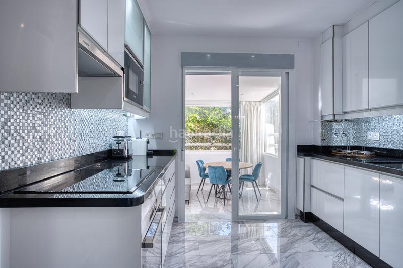 Foto d94a5cbc-3058-4069-8bf5-a89a63ebd164. Planta baixa amb aparcament piscina a La Carolina - Guadalpín Marbella