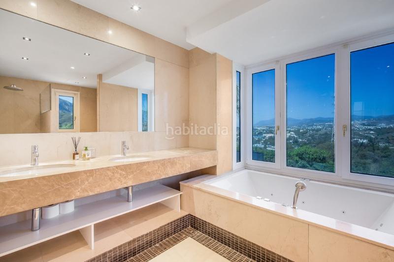 Foto d59cc73c-7a77-459e-8c58-6073fb5e4611. Haus mit parking pool in lomas de Marbella club Marbella