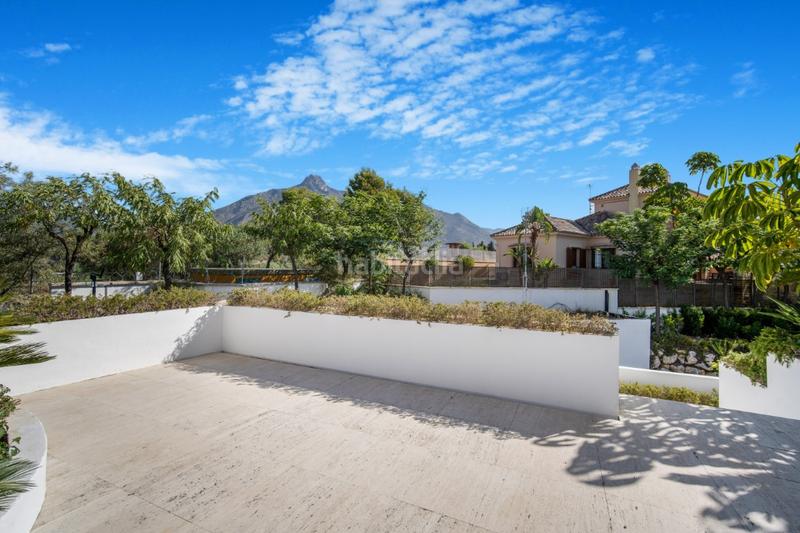 Foto e23cd908-8504-41c9-81aa-47872dc1fd9f. Haus mit parking pool in lomas de Marbella club Marbella