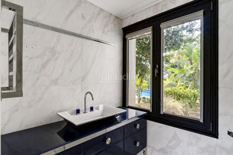 Foto 0ba71eda-8591-4994-acca-276186bbea87. Haus mit parking pool in lomas de Marbella club Marbella