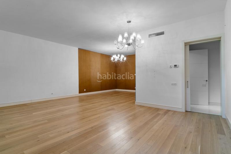 Foto 36e7c21a-2396-4d99-ae38-6d1b6dba1127. Haus mit parking pool in lomas de Marbella club Marbella