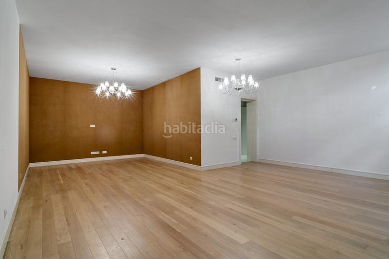 Foto 555b01fb-598f-4d2f-a7af-6f32986bc6c5. Haus mit parking pool in lomas de Marbella club Marbella