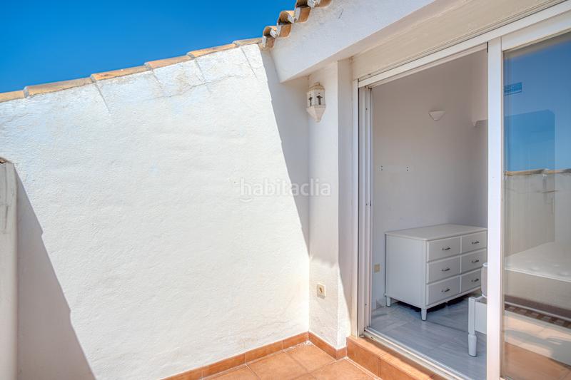 Foto 2cc6ee3e-f16a-475c-80e1-1e33afa44827. Attique avec parking piscine dans La Carolina - Guadalpín Marbella