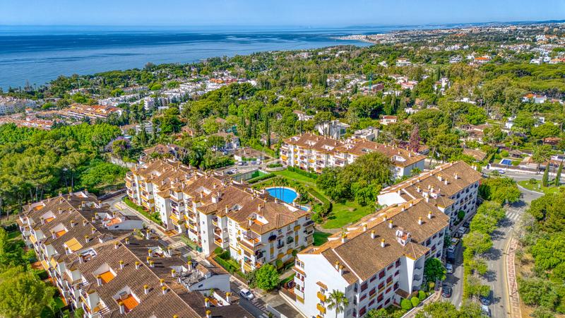 Foto 3731dd2f-b9a9-43d9-baeb-2bda43bbbbbc. Attique avec parking piscine dans La Carolina - Guadalpín Marbella