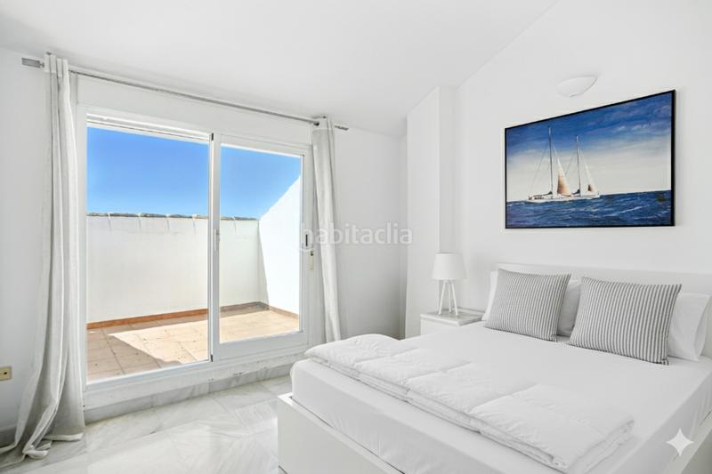 Foto 4cfa3469-daa6-4d01-a87a-ffb288ff9ea7. Attique avec parking piscine dans La Carolina - Guadalpín Marbella