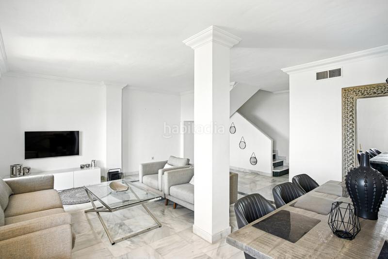 Foto 619e6e29-f4a3-4317-9bd3-b461eb6f320c. Attique avec parking piscine dans La Carolina - Guadalpín Marbella