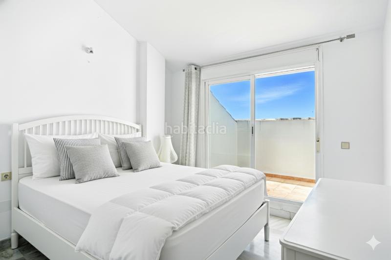 Foto 8c3df362-c482-41d9-8e72-a4257267c2fd. Attique avec parking piscine dans La Carolina - Guadalpín Marbella