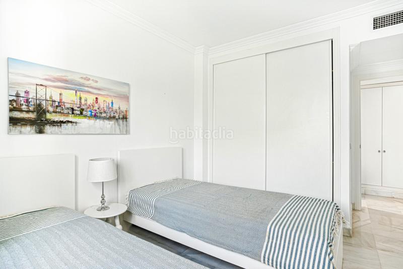 Foto ca3a2e7a-0d13-4bda-b577-355d5d1f3fa5. Attique avec parking piscine dans La Carolina - Guadalpín Marbella