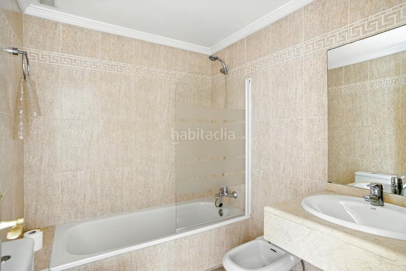 Foto dcd04ebf-d041-42f6-a68f-67a976bd3d48. Attique avec parking piscine dans La Carolina - Guadalpín Marbella